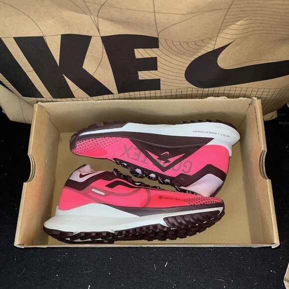 NEW Nike React Pegasus Trail 4 GTX Hyper Pink FN7769 600 Women's Size 7.5 - Picture 6 of 6